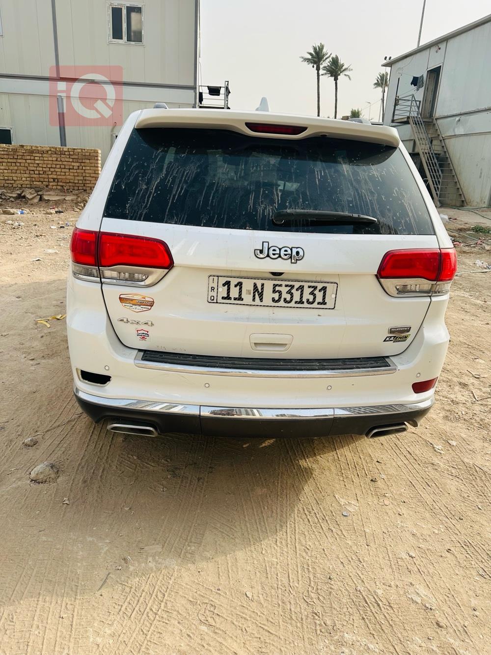 جیپ گراند شیرۆکی